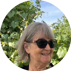 Paula Walters - tenor ukulele and vocals, Tumbleweed Island West Seattle ukulele trio